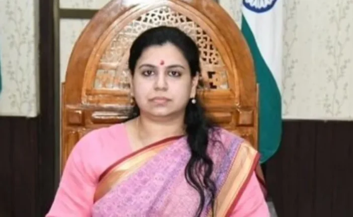परीक्षा: IITIIM से पढ़ाई लंदन से लौटकर UPSC की तैयारी कौन...
