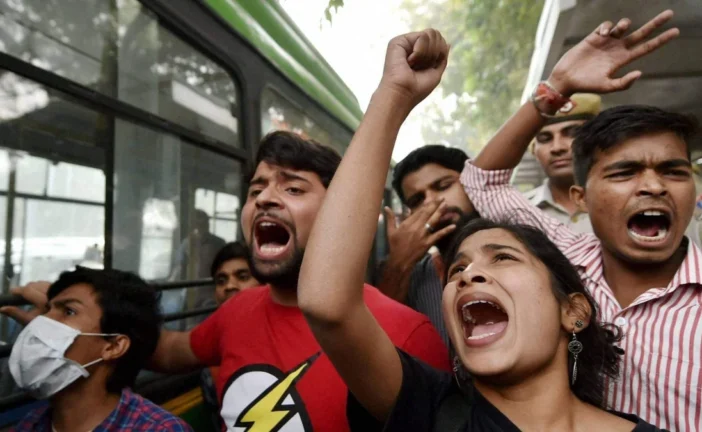 परीक्षा: घेर लेंगे विधानसभा अब बिहार में TRE4 पर छात्र आं...
