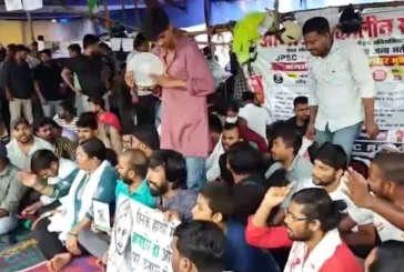 परीक्षा: रांची में प्रोटेस्ट के दौरान एक और छात्र बेहोश अ...