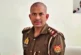 पुलिस: मेरठ पिटाई केस दारोगा सस्पेंड कई पुलिसकर्मी लाइन ह...