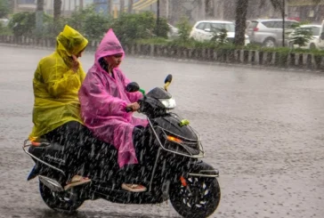 बड़ी खबर: Live बारिश बनी आफत दिल्लीNCR में रेड अलर्ट देखे...