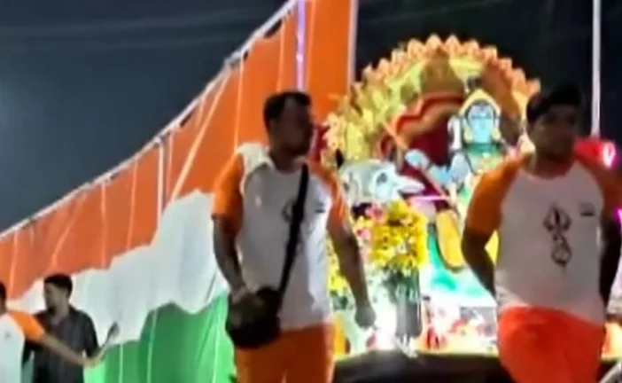 बड़ी खबर: Sawan में आस्था के साथ दिखा देशभक्ति का अनोखा रूप