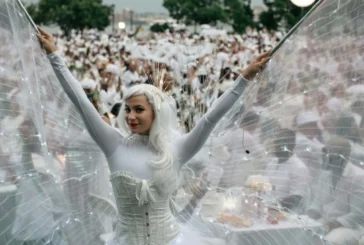 बड़ी खबर: टॉपलेस लड़कियां अय्याशी White Parties में क्या ...