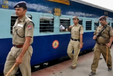बड़ी खबर: ट्रेन तैयार सिग्नल हरा फिर भी नहीं बढ़ी वैशाली ...