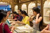 बड़ी खबर: तिजोरी में रखा सोना निकलने लगा 15 मिनट में अप्र...