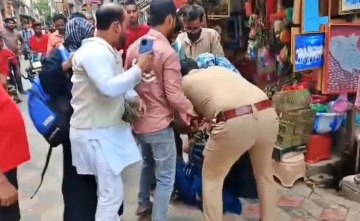 बड़ी खबर: दूसरी शादी रचाने निकले पति की पहली पत्नी ने बीच...