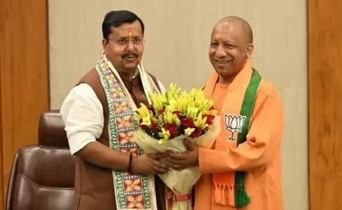 बड़ी खबर: नितिन नवीन के साथ यूपी के सांसदों की वनटूवन बैठ...