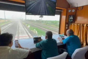 बड़ी खबर: फुल स्पीड में ट्रेन भरा ग्लास पानी एक बूंद नहीं...