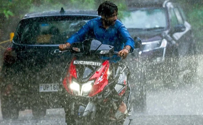 बड़ी खबर: बंगाल की खाड़ी में मॉनसूनी इंजन एक्टिव पूरे देश...