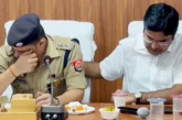 बड़ी खबर: संभल में भावुक हुए IPS केके बिश्नोई DM ने पानी ...