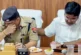 बड़ी खबर: संभल में भावुक हुए IPS केके बिश्नोई DM ने पानी ...