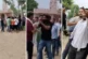 राजनीतिक: जयपुर में कॉकरोच पार्टी के कार्यकर्ताओं को ग्रा...