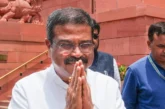 शिक्षा: शिक्षा मंत्री पद से इस्तीफा दिया क्योंकि धर...