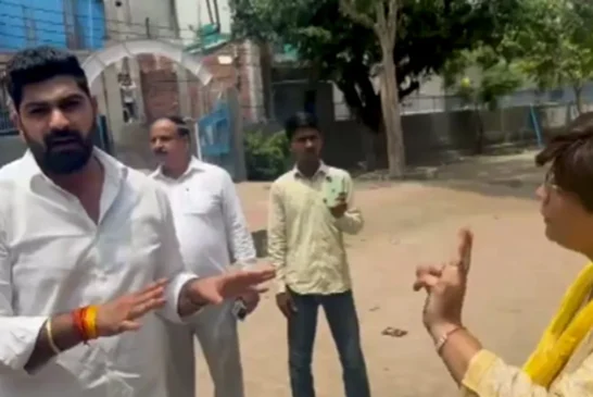 शैक्षिक: AAP नेता के खिलाफ FIR स्कूल में बिना अनुमति घुसक...