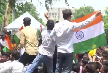 सियासी: छात्रों के प्रोटेस्ट के बीच कैसे टूटा झारखंड विधा...