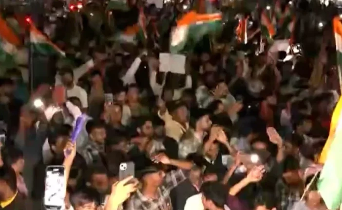 सरकारी: पेपर लीक को लेकर रांची में छात्रों का विधानसभा मार्च
