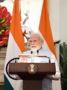 Prime Minister Modi प्रधानमंत्री मोदी ने उत्तम कुमार को जन्म शताब्दी पर  श्रद्धांजलि अर्पित की