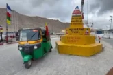 अहम: Auto चलाकर लद्दाख पहुंचा बेंगलुरु का शख्स बताया कितन...