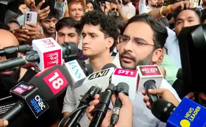 अहम: LIVE संसद मार्ग थाने पर CJP का प्रदर्शन निशु आजाद और...