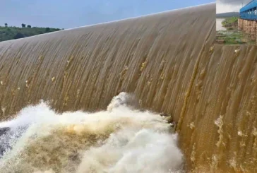 अहम: यूपी के चंदौली में नदियां और डैम ओवरफ्लो बाढ़ का खतर...