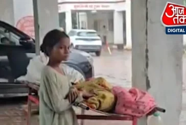 ताजा: झांसी में इंसानियत हुई शर्मसार पैसे बिना पार्किंग म...