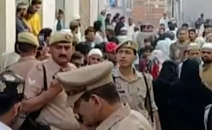 Bareilly crime news: UP में अस्पताल से फिल्मी अंदाज में फरार हुई महि...