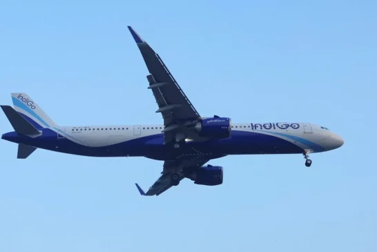 बड़ी खबर: बीच उड़ान IndiGo फ्लाइट का एक इंजन फेल गोवा में...