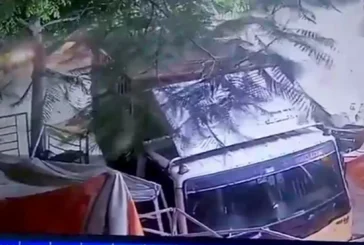 बड़ी खबर: सोसाइटी गेट से टकराया बेकाबू ट्रक CCTV में कैद ...